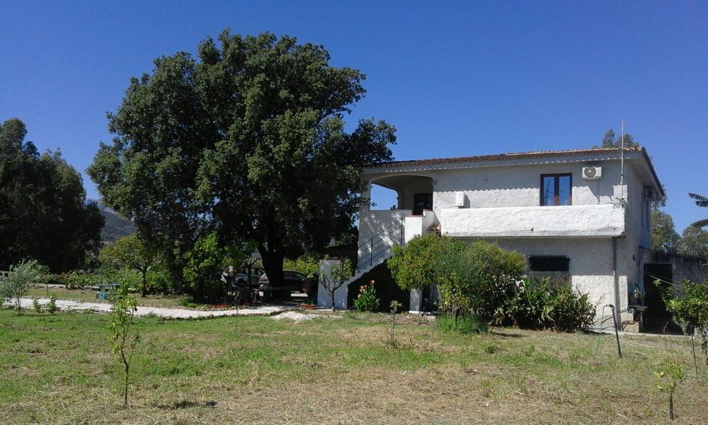 Santu Paulu Country House Posada  Exterior foto